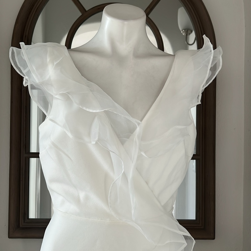 DKNY Sheath Dress with Frothy Organza Ruffles in Ivory, Size 6 New w/Tag $199 - Picture 6 of 11